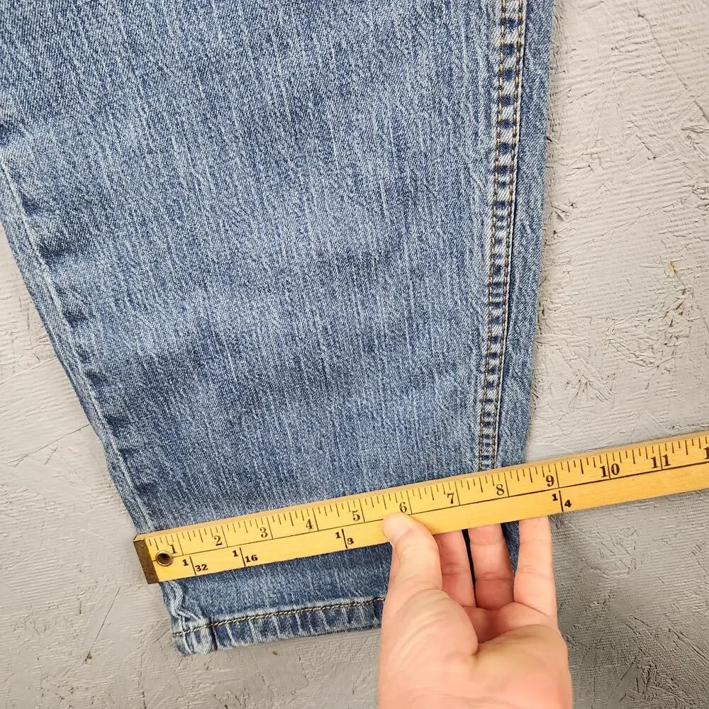 Levis measurements photos